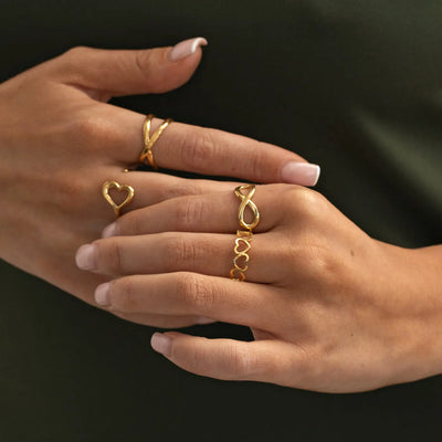 Hannah - Infinity Ring aus Edelstahl