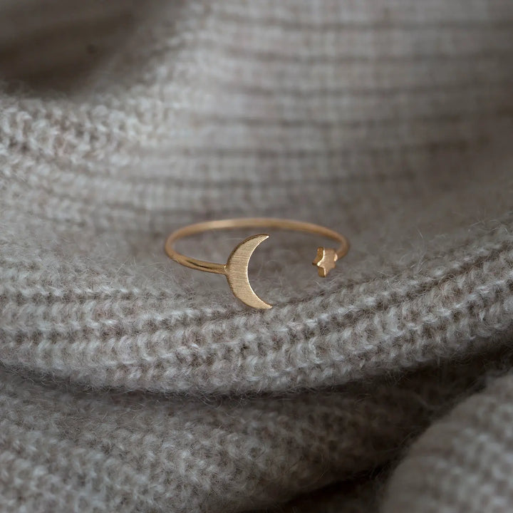 Ring Moon and Star Timi of Sweden