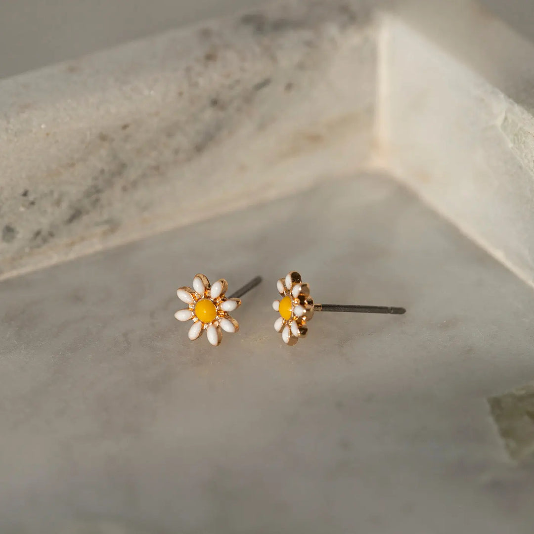 Doris - Daisy Flower Enamel Stud Earrings Timi of Sweden